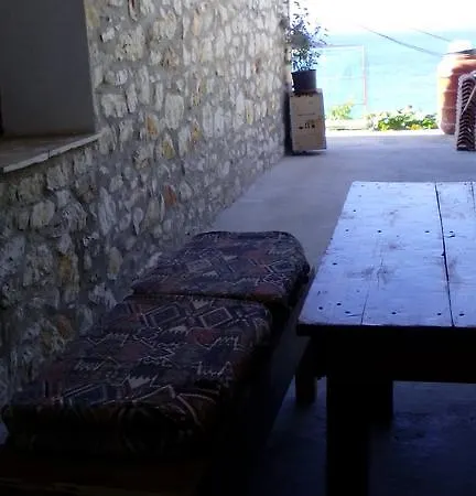 Pensjonat Stone House Himara