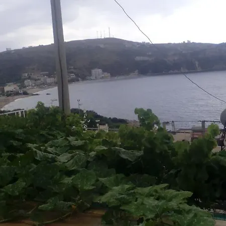 בית הארחה Stone House