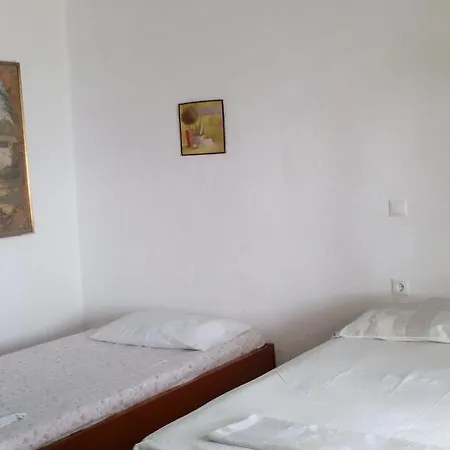Pensjonat Stone House *