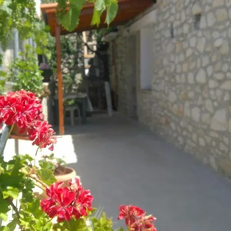Pensjonat Stone House Himara