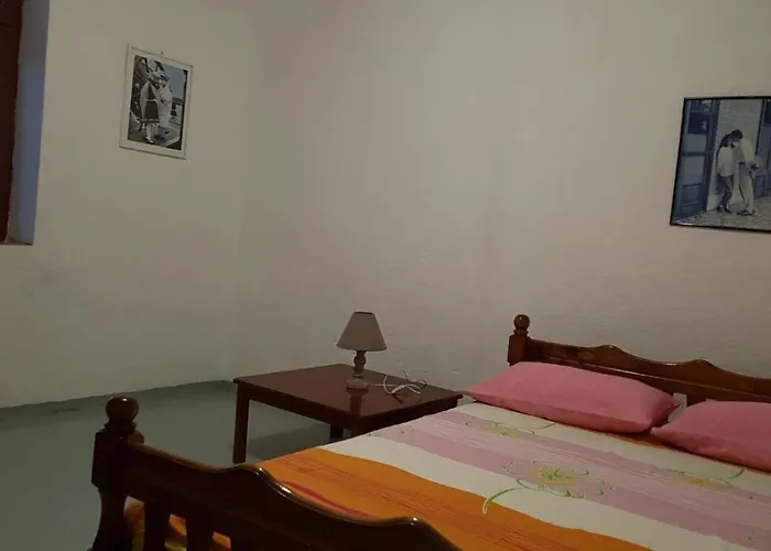 Stone House Gasthuis